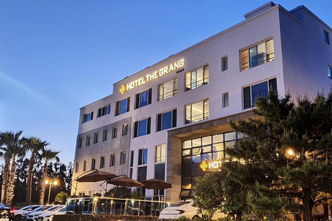 Hotel The Grang Jungmun 西归浦市 外观 照片