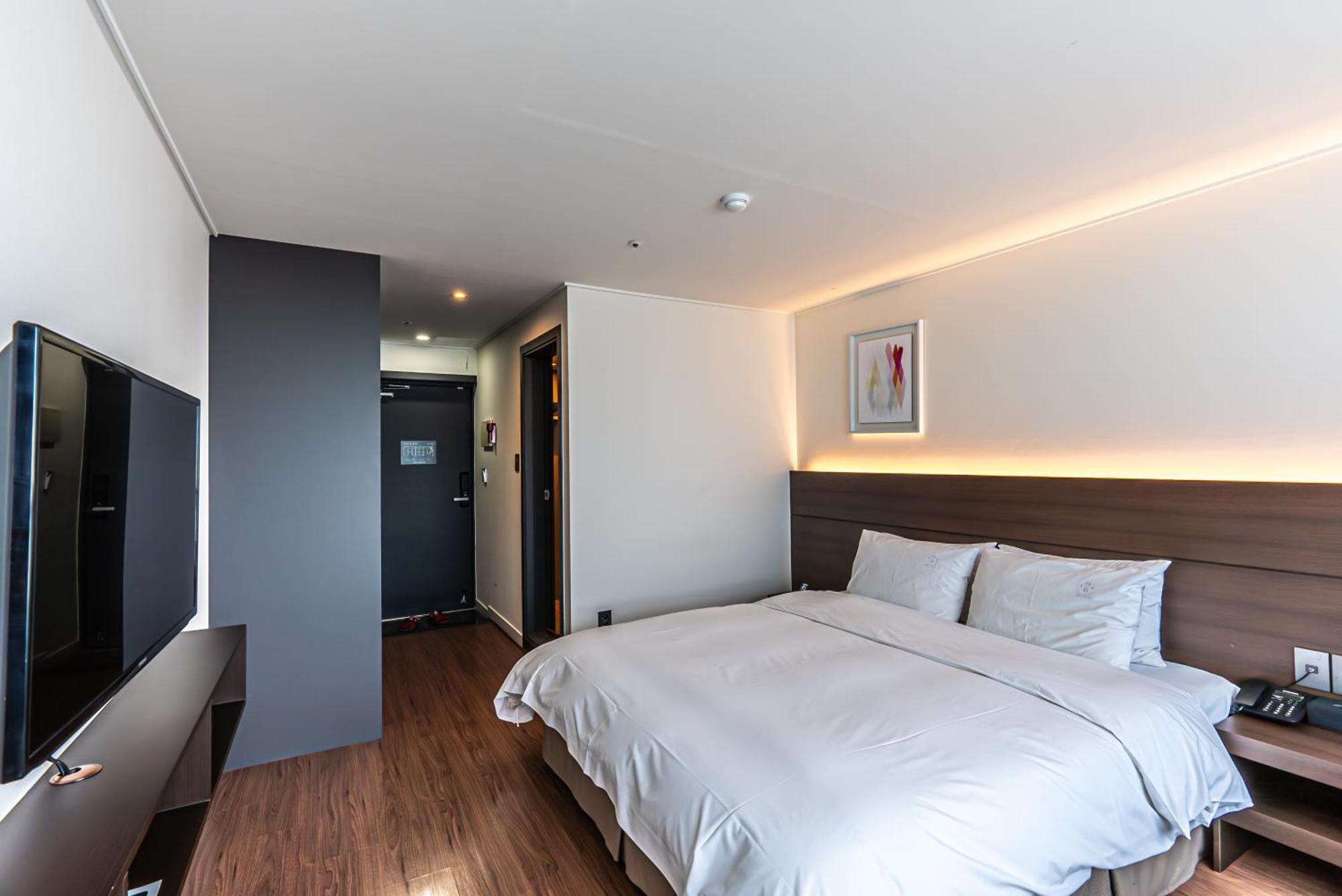 Hotel The Grang Jungmun 西归浦市 外观 照片