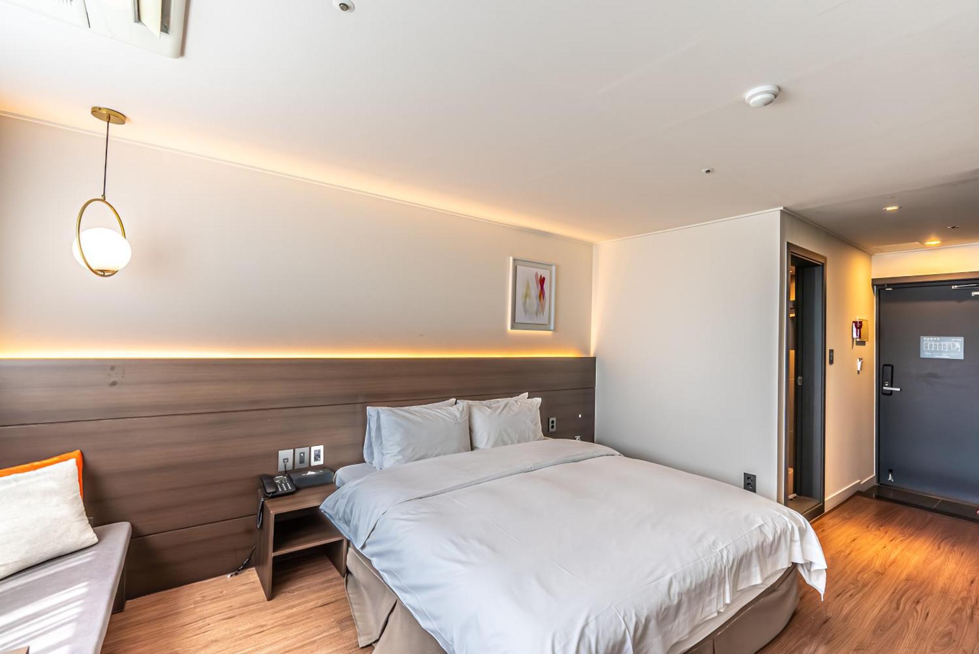 Hotel The Grang Jungmun 西归浦市 外观 照片