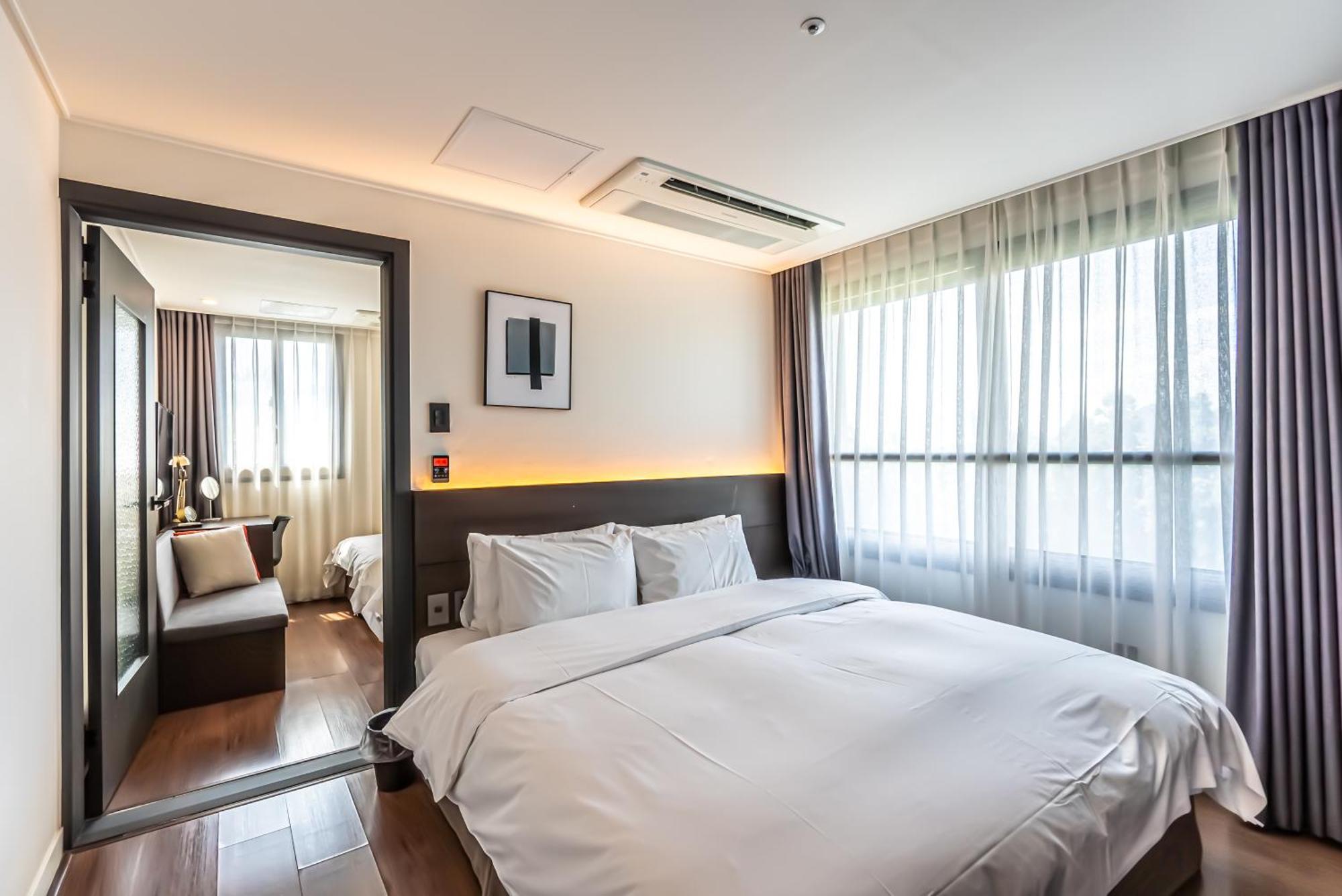Hotel The Grang Jungmun 西归浦市 外观 照片