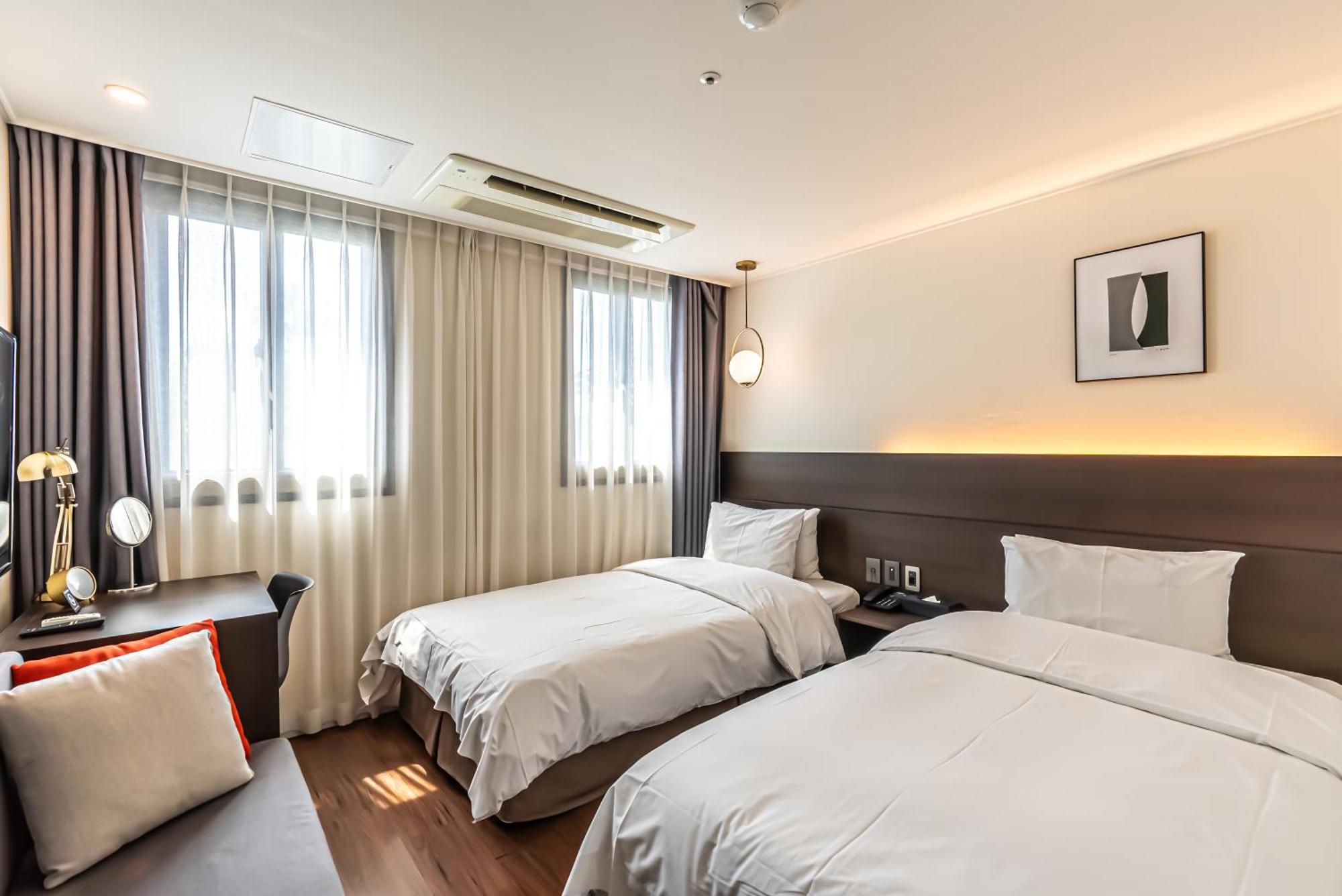 Hotel The Grang Jungmun 西归浦市 外观 照片