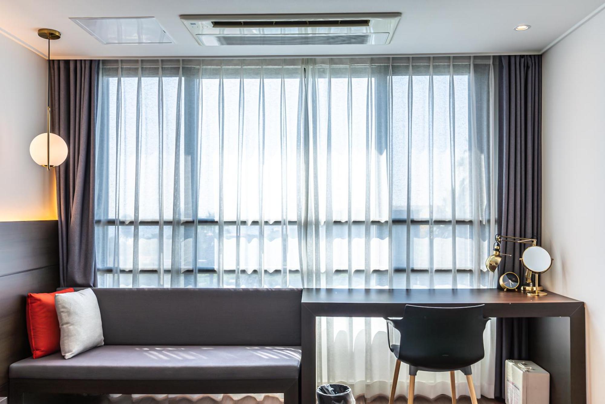 Hotel The Grang Jungmun 西归浦市 外观 照片