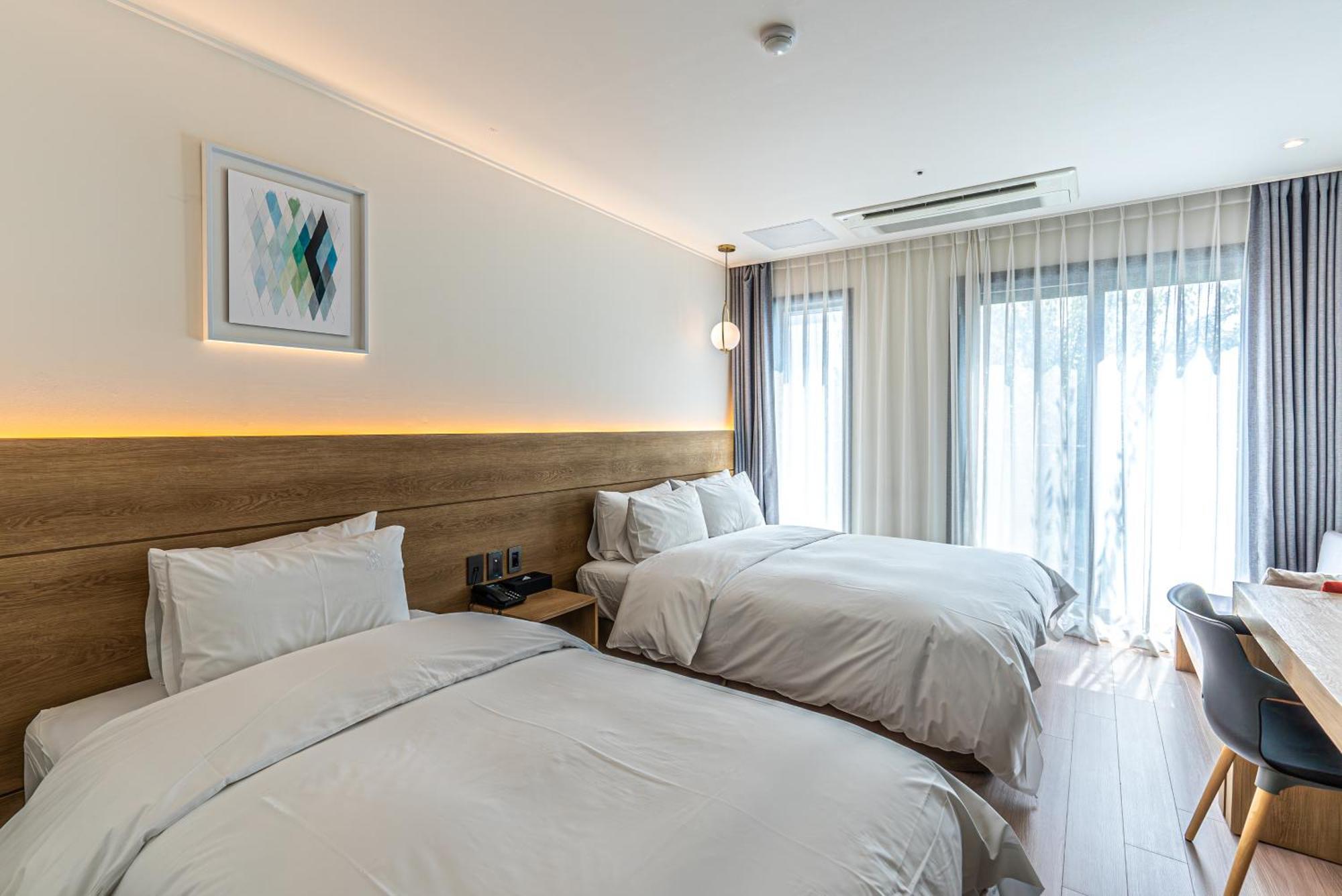 Hotel The Grang Jungmun 西归浦市 外观 照片