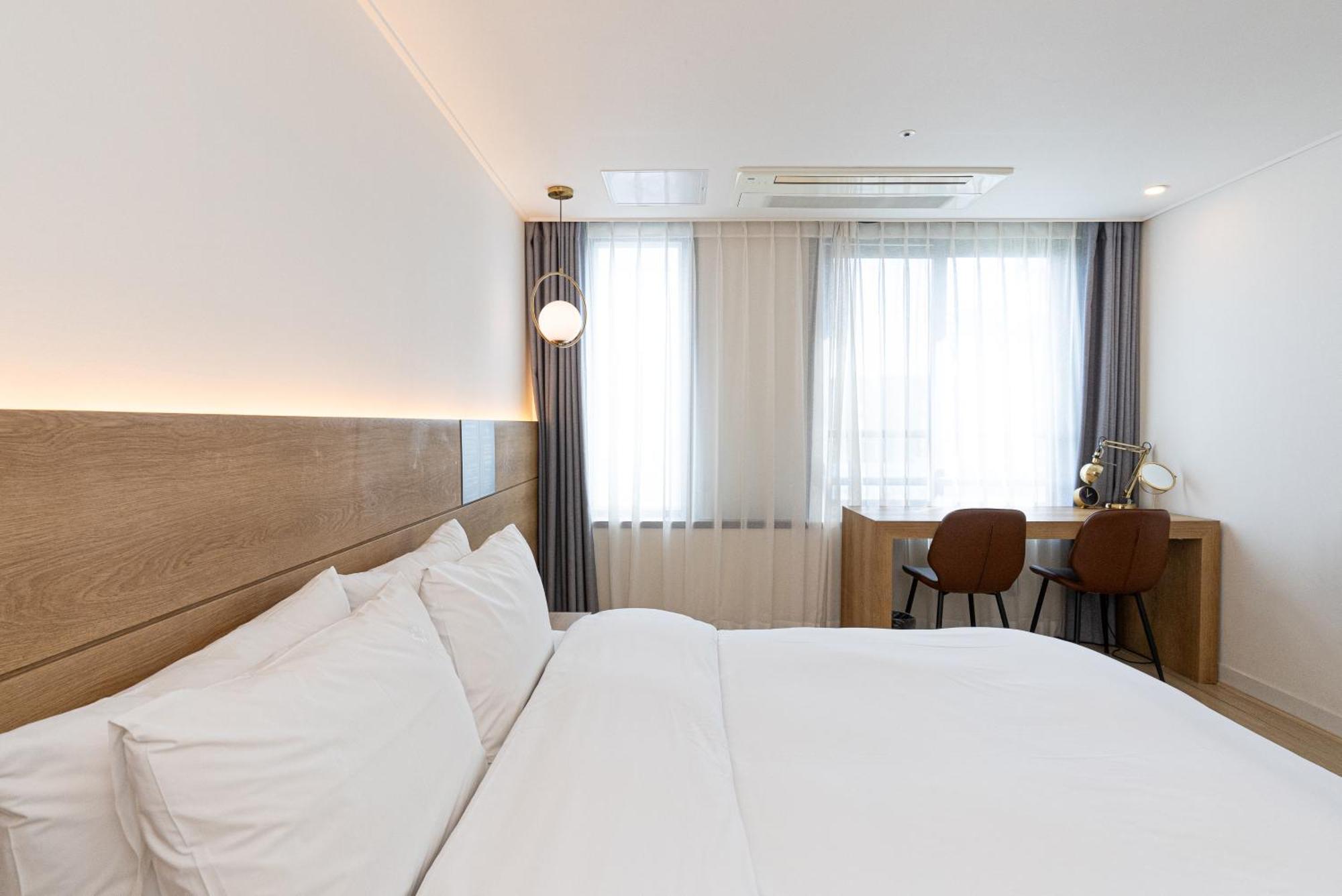 Hotel The Grang Jungmun 西归浦市 外观 照片
