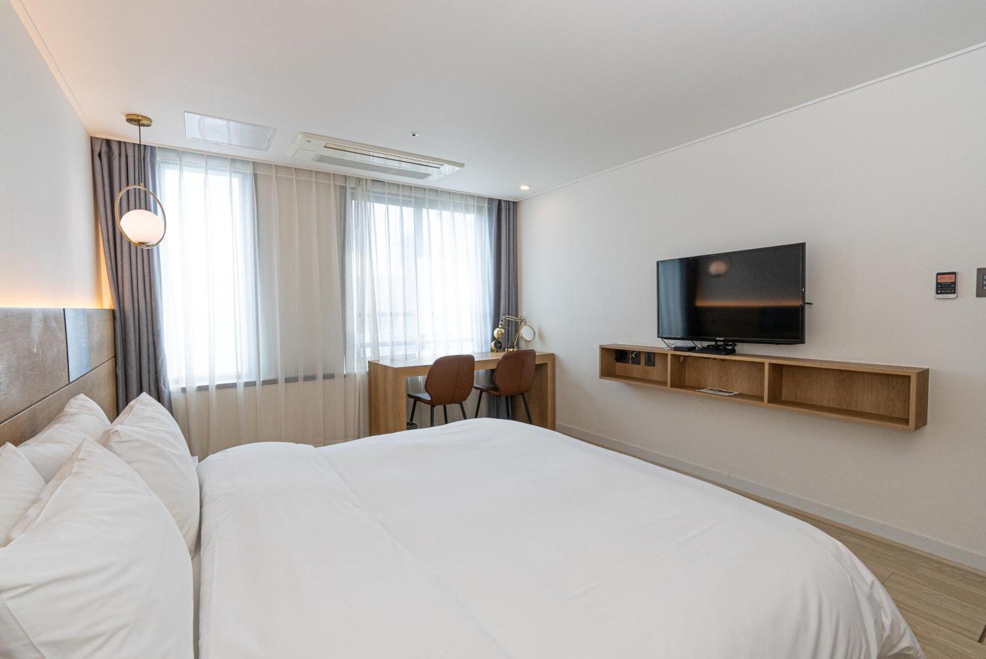 Hotel The Grang Jungmun 西归浦市 外观 照片