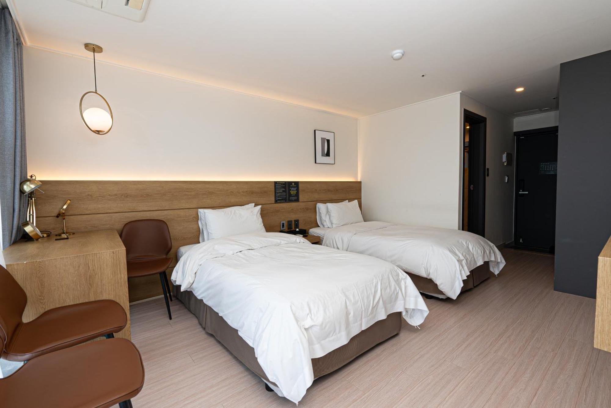 Hotel The Grang Jungmun 西归浦市 外观 照片