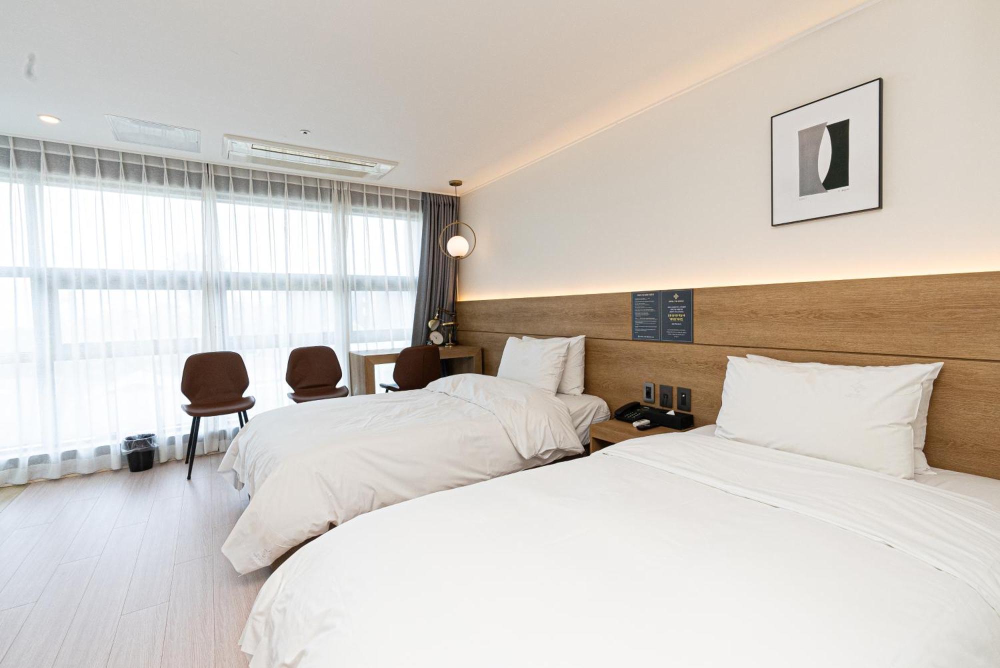 Hotel The Grang Jungmun 西归浦市 外观 照片