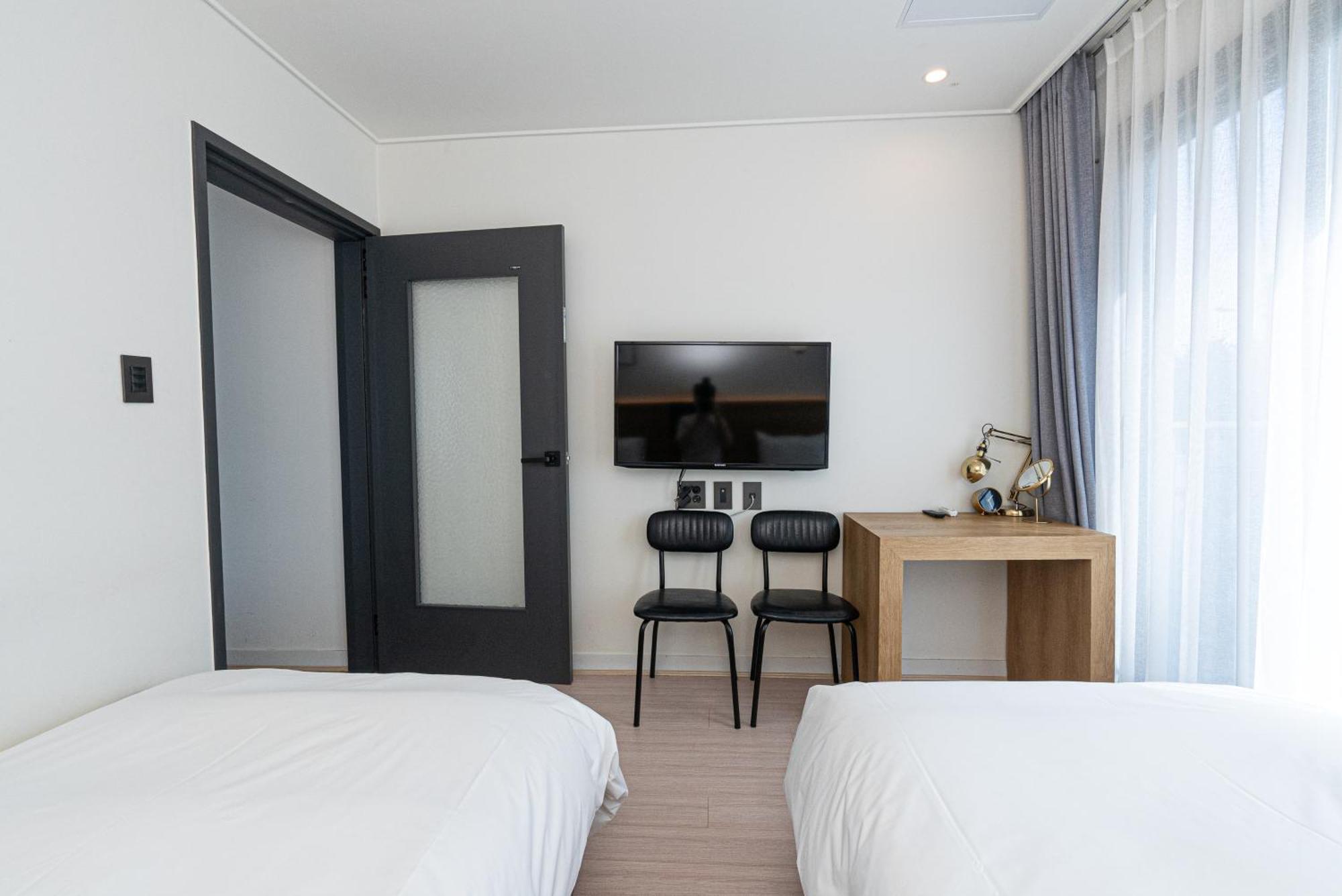 Hotel The Grang Jungmun 西归浦市 外观 照片