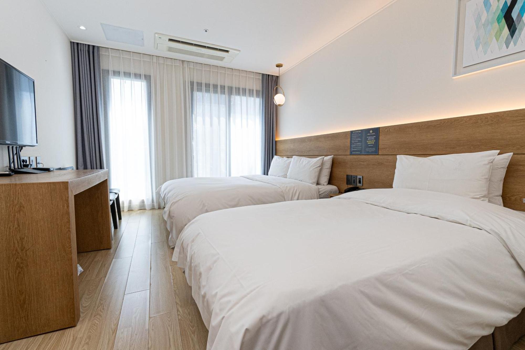 Hotel The Grang Jungmun 西归浦市 外观 照片