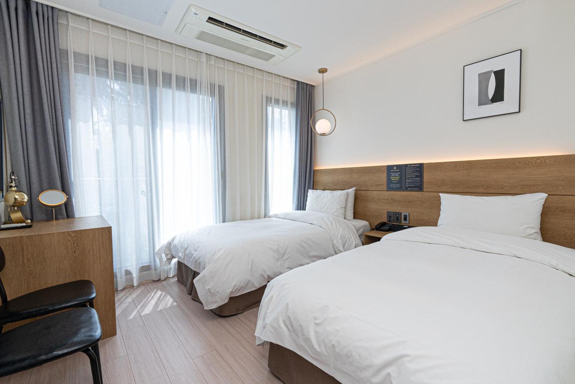 Hotel The Grang Jungmun 西归浦市 外观 照片