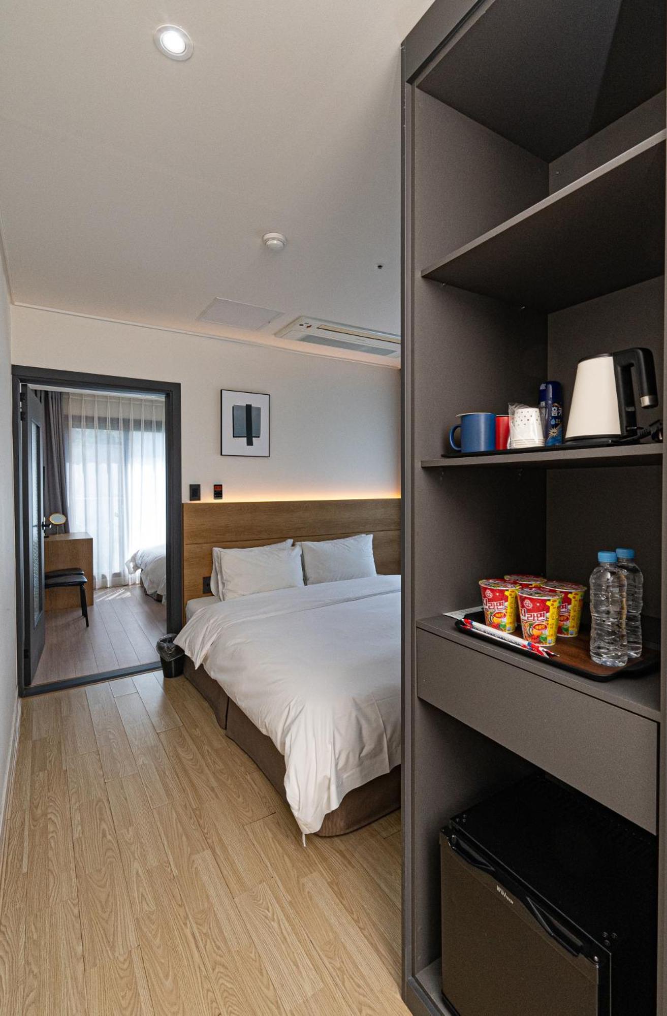 Hotel The Grang Jungmun 西归浦市 外观 照片